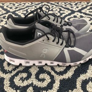 Men’s Waterproof On Cloud  shoes size 10
